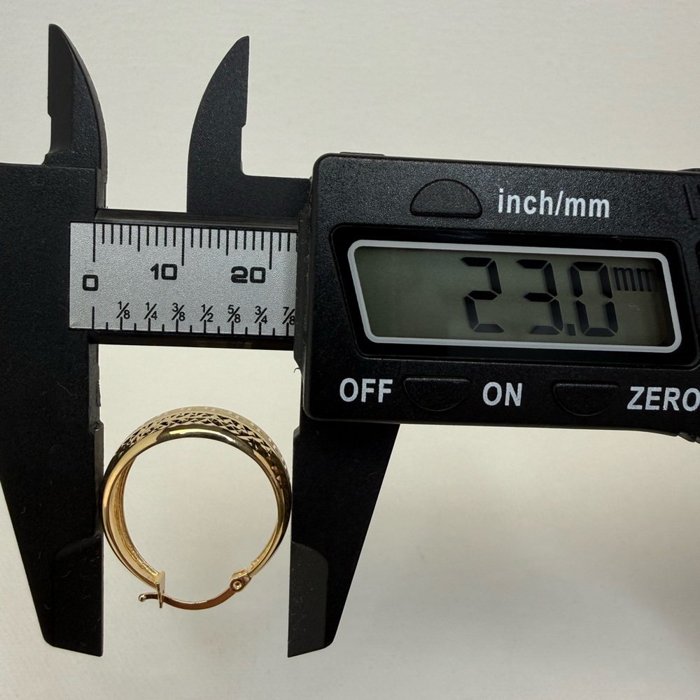 18K Genuine YG Gold Dome Hoop Earrings with Greek Design 23mm - Picture 11 of 13